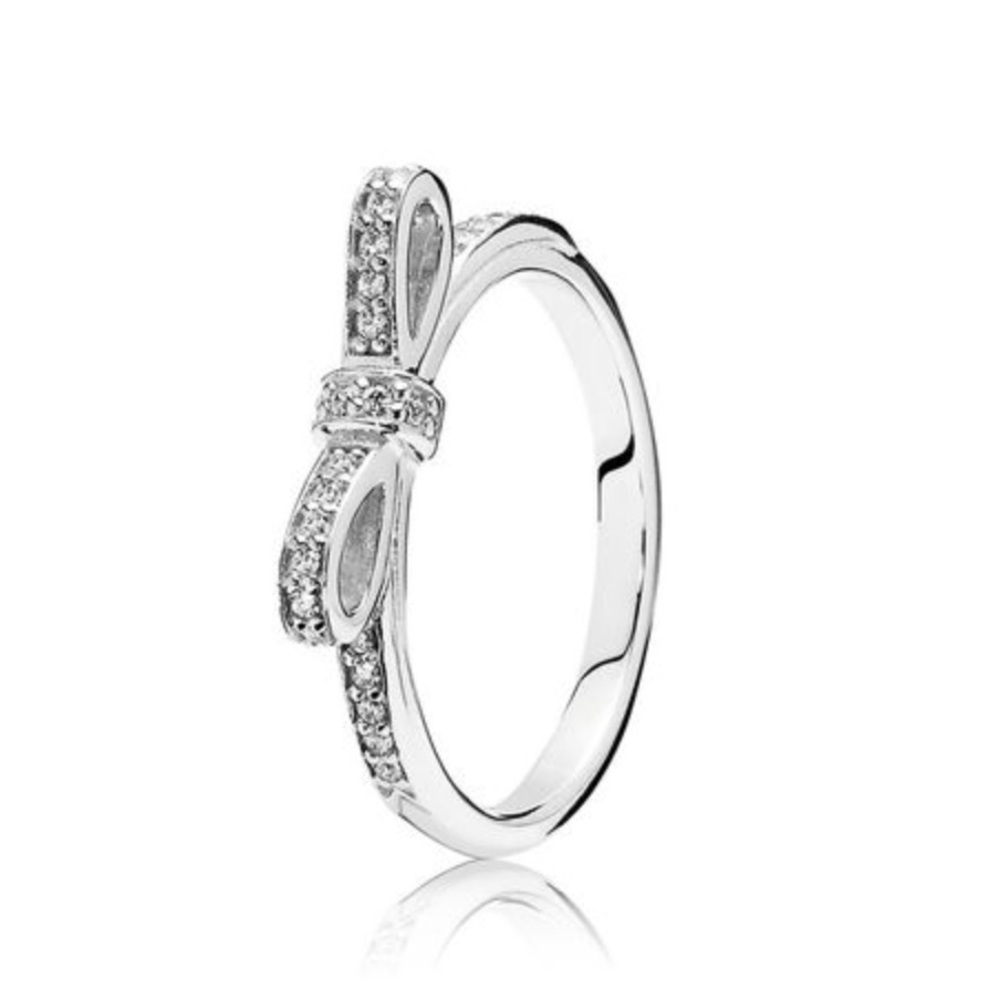 Sparkling bow pandora ring